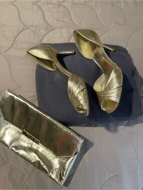 Stuart Weitzman Gold Metallic D'Orsay Peep-Toe Heels